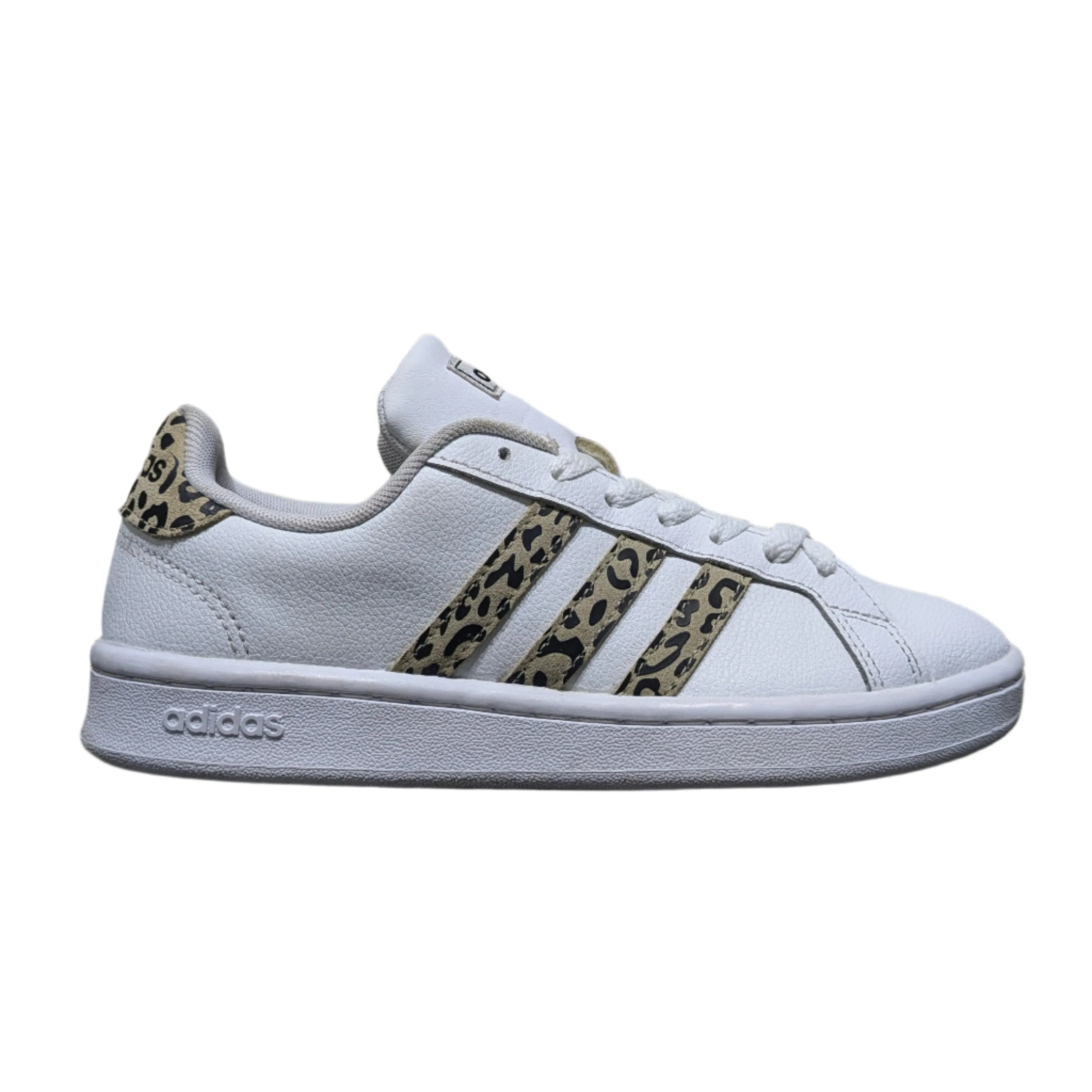 Adidas Grand Court 2.0 Women’s Shoes – Stylish and Sustainable Comfort