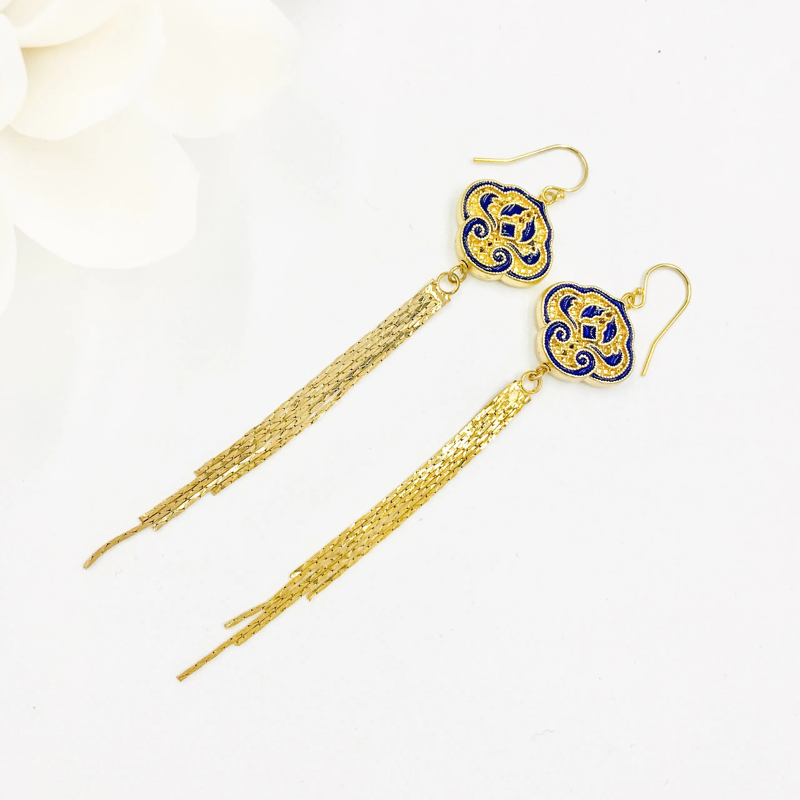 Auspicious Clouds Tassel Earrings Gold