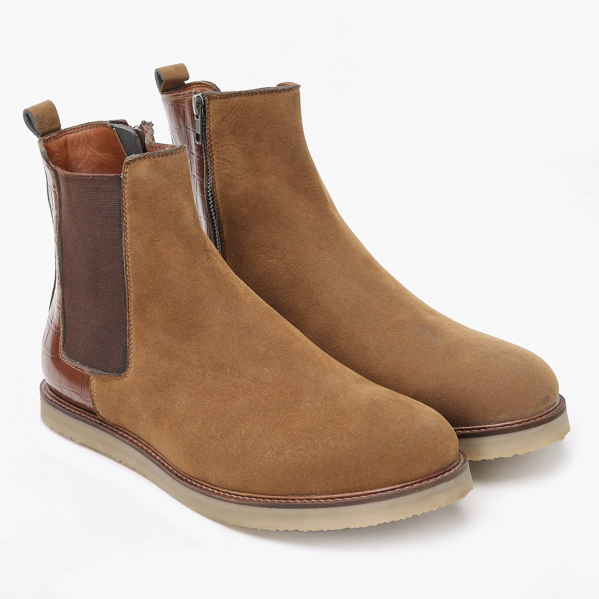 CHELSEA BOOTS