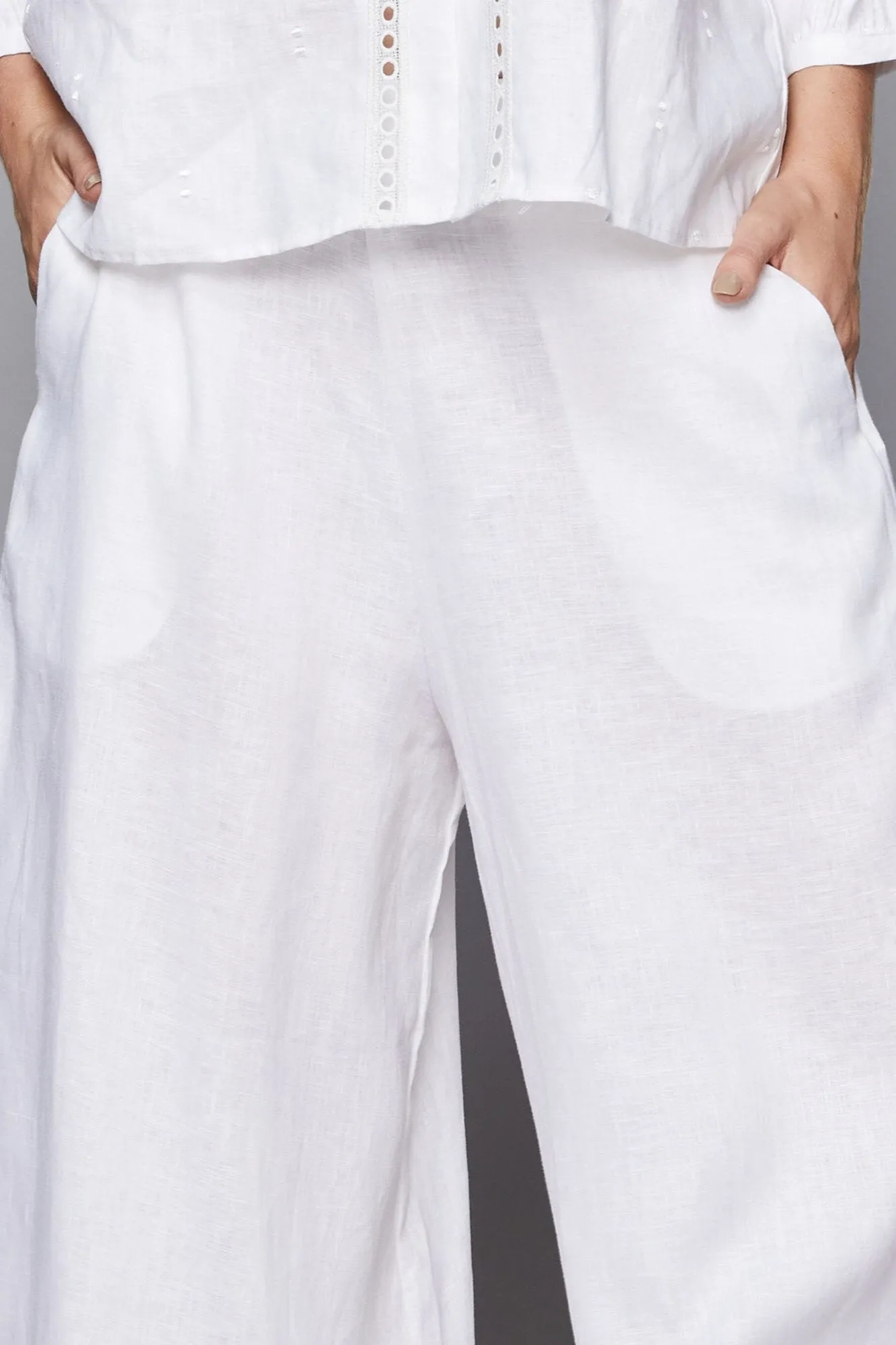 Court Pant in Porcelain