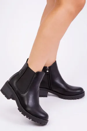 DINAH PULL ON CHELSEA BOOTS IN BLACK FAUX LEATHER