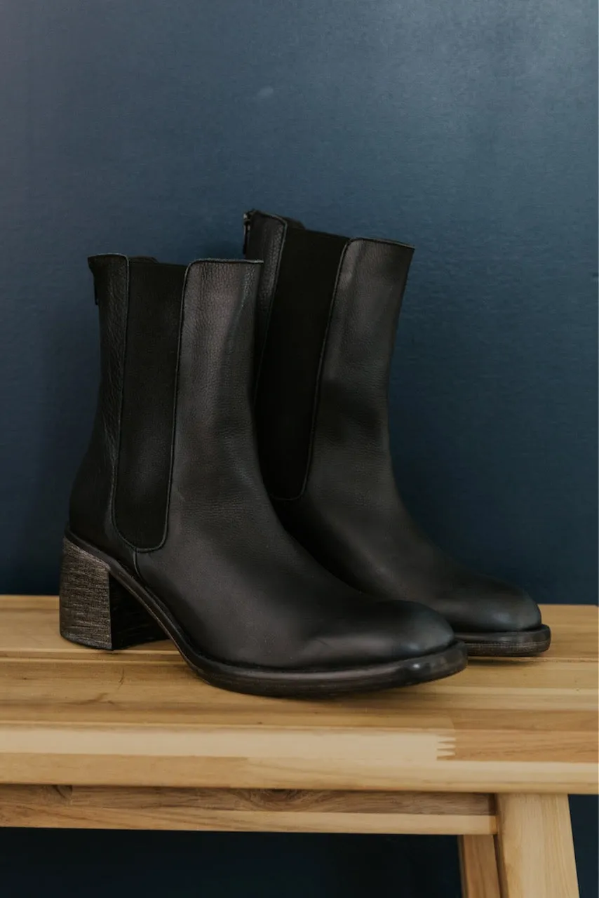 Free People Essential Chelsea Boots