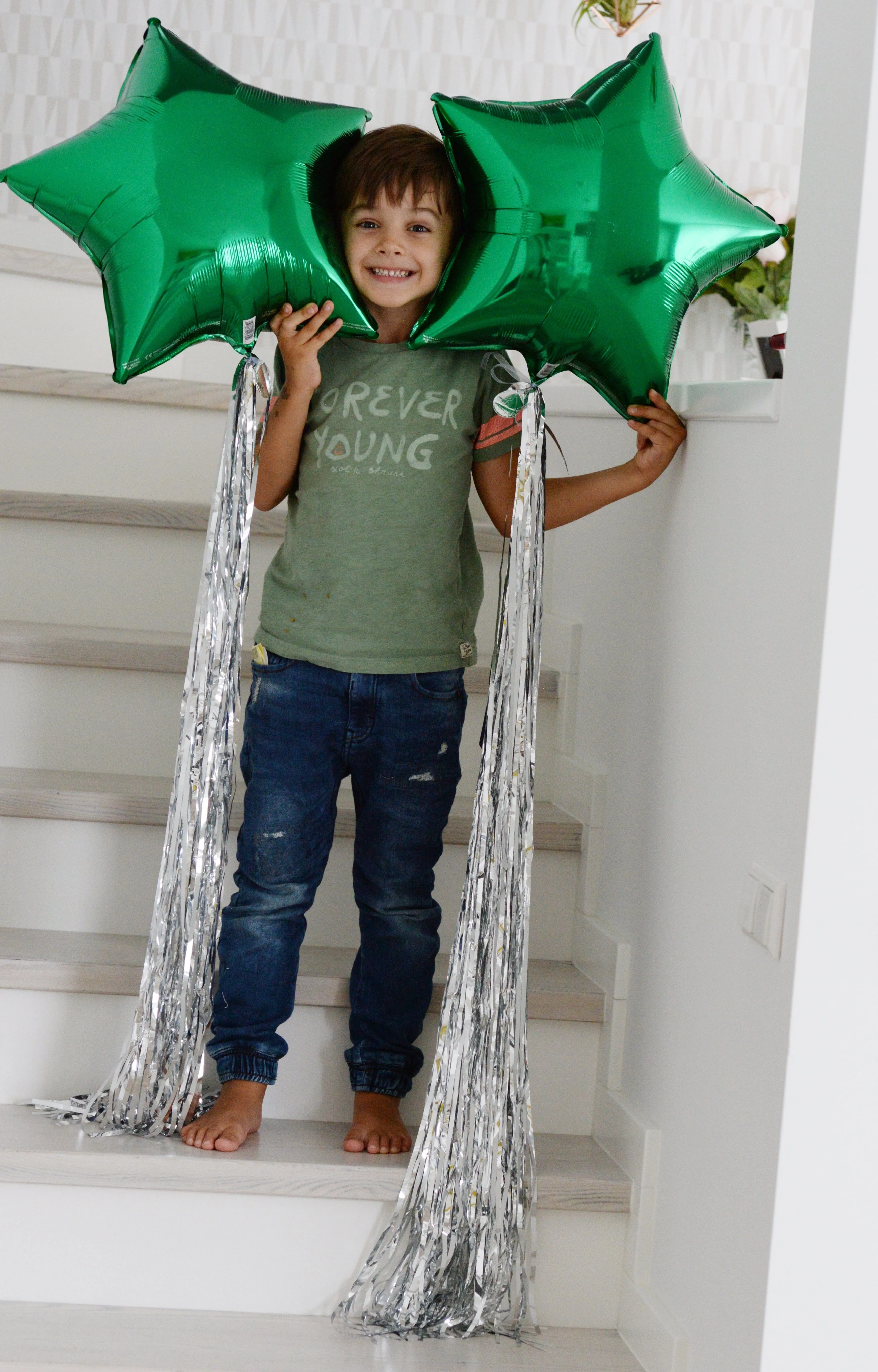 Green star foil Balloon