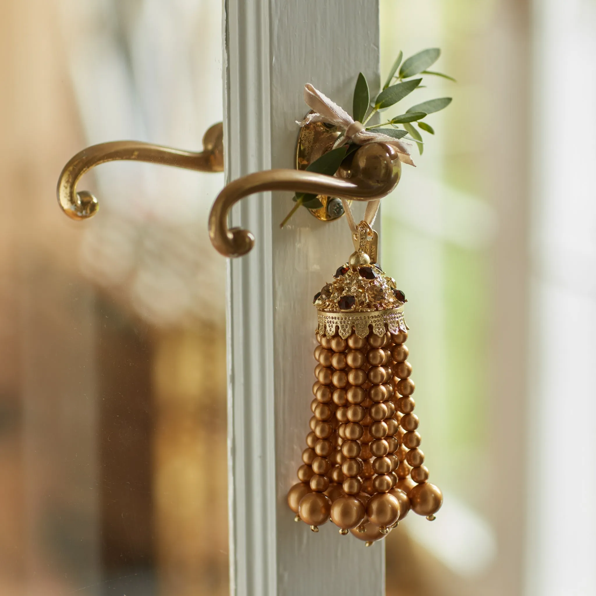 Hanging pearl tassel, gold