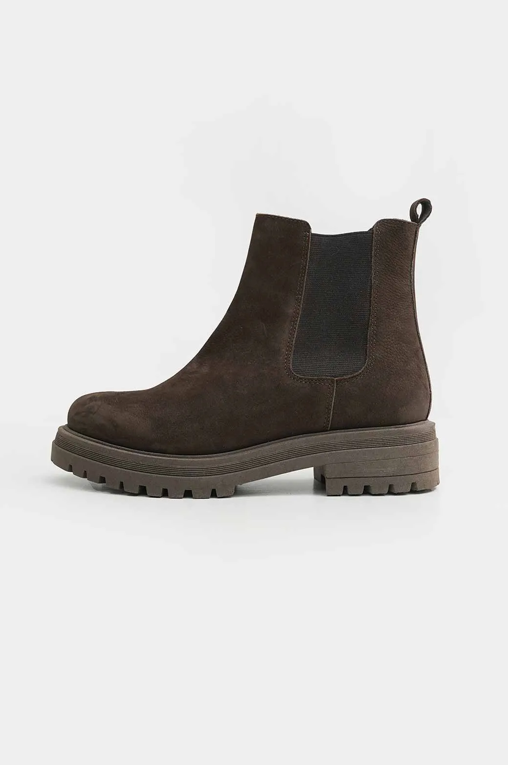 LEATHER CHELSEA BOOTS