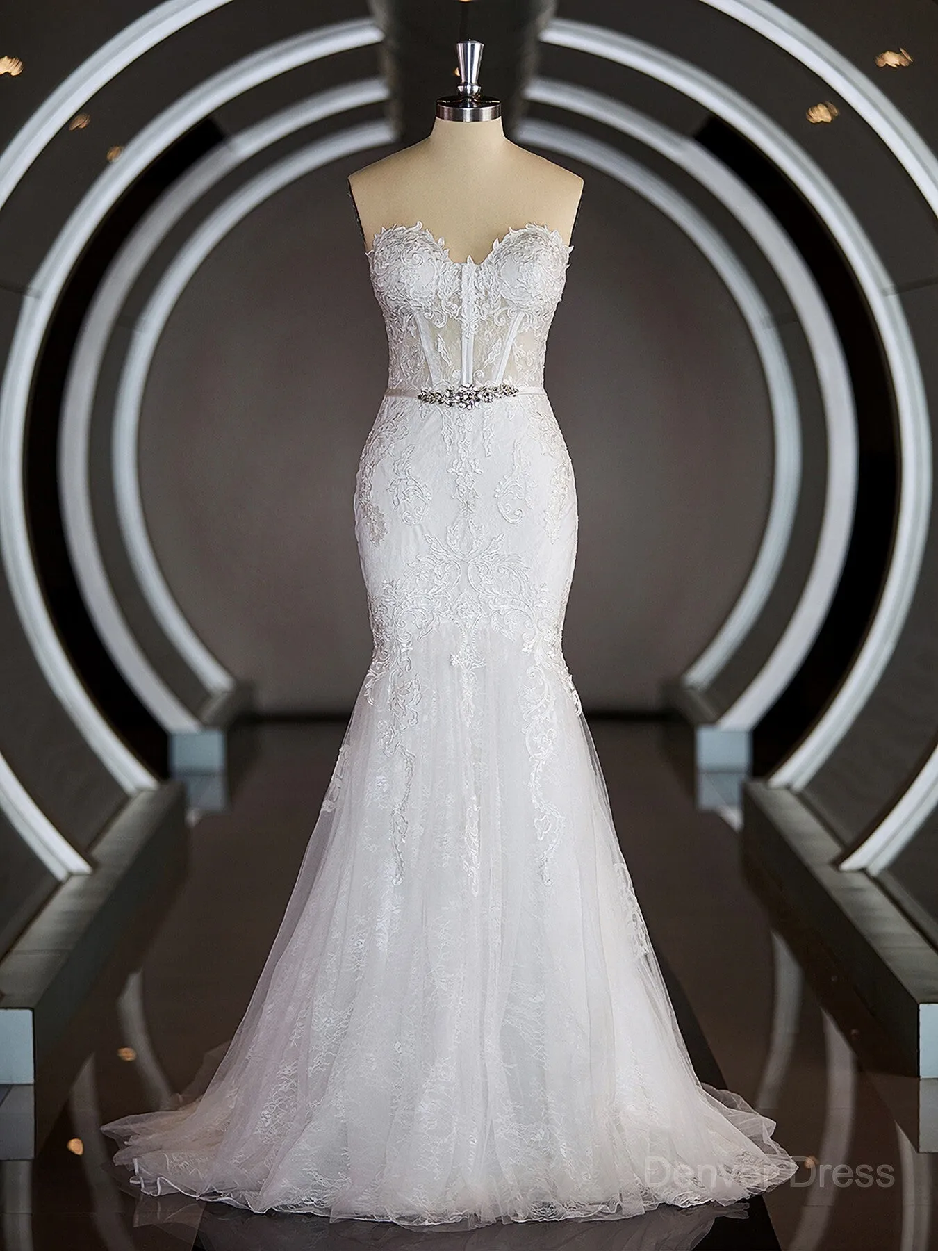 Mermaid Sweetheart Court Train Tulle Wedding Dresses with Appliques Lace