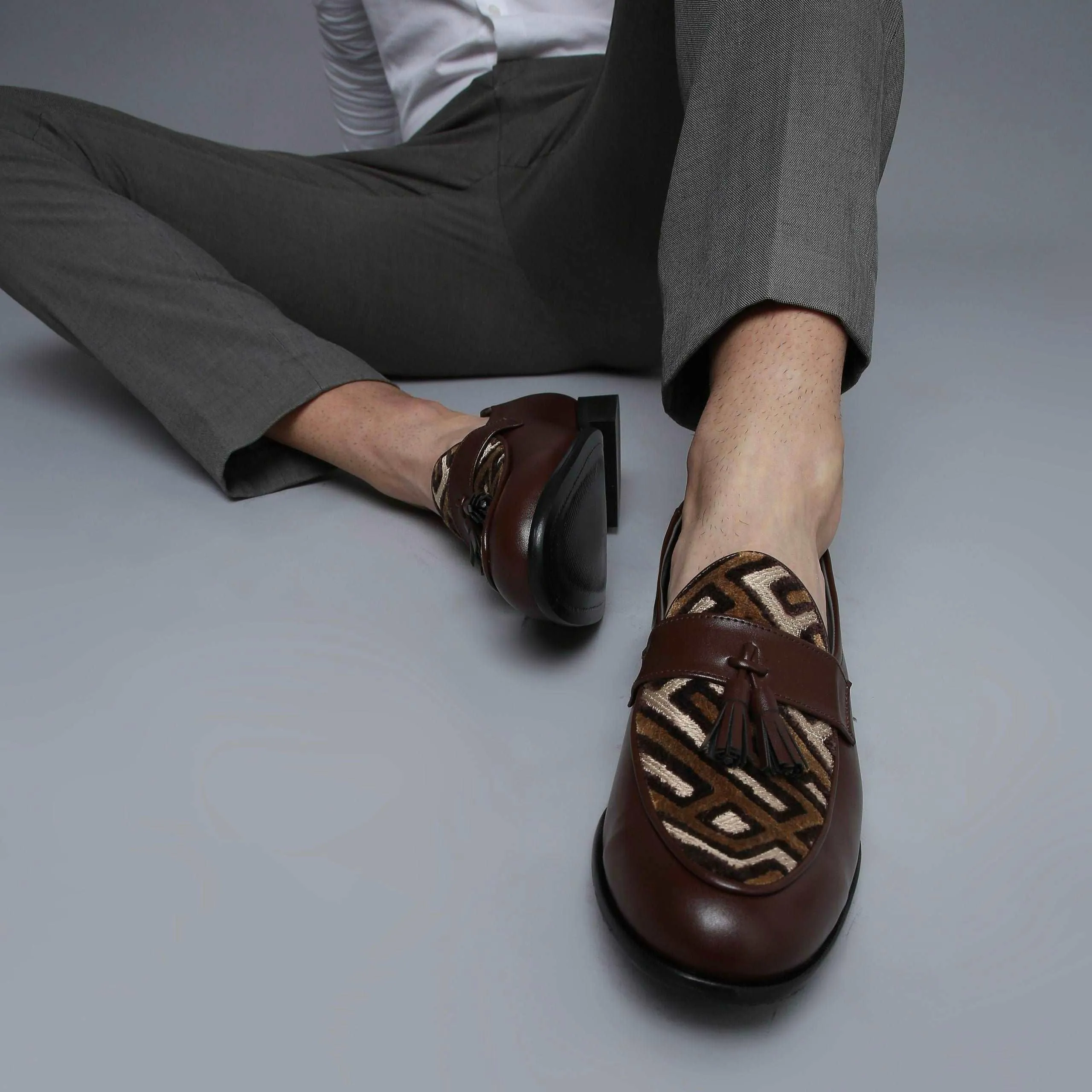 MUSK | DARK TAN TASSEL SLIP-ON