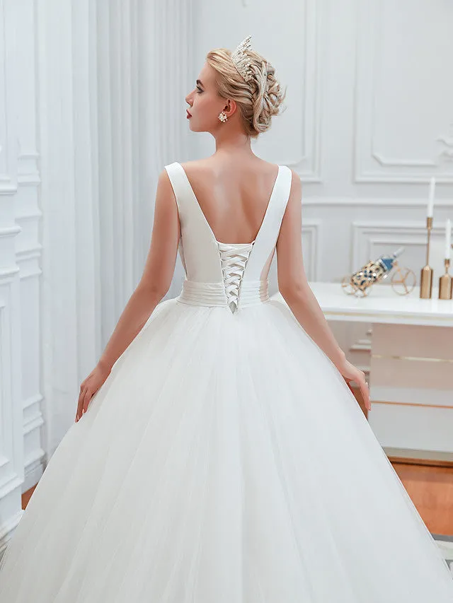 Sexy V-neck sleeveless White Princess Spring Wedding Dress | Elegant Low Back Bridal Gowns with Belt