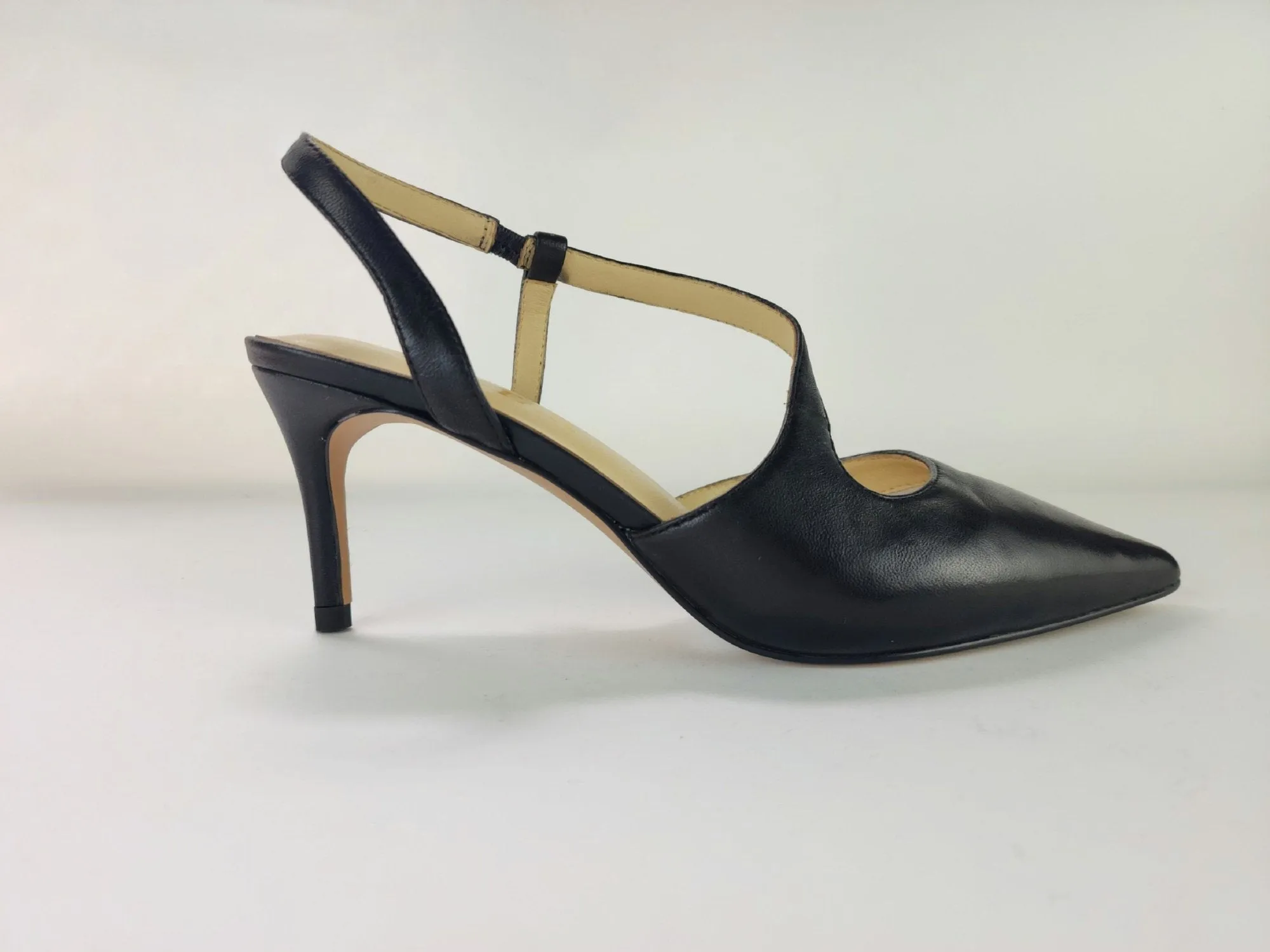 SS24004 Leather court shoes in sling back heel in Black and silver