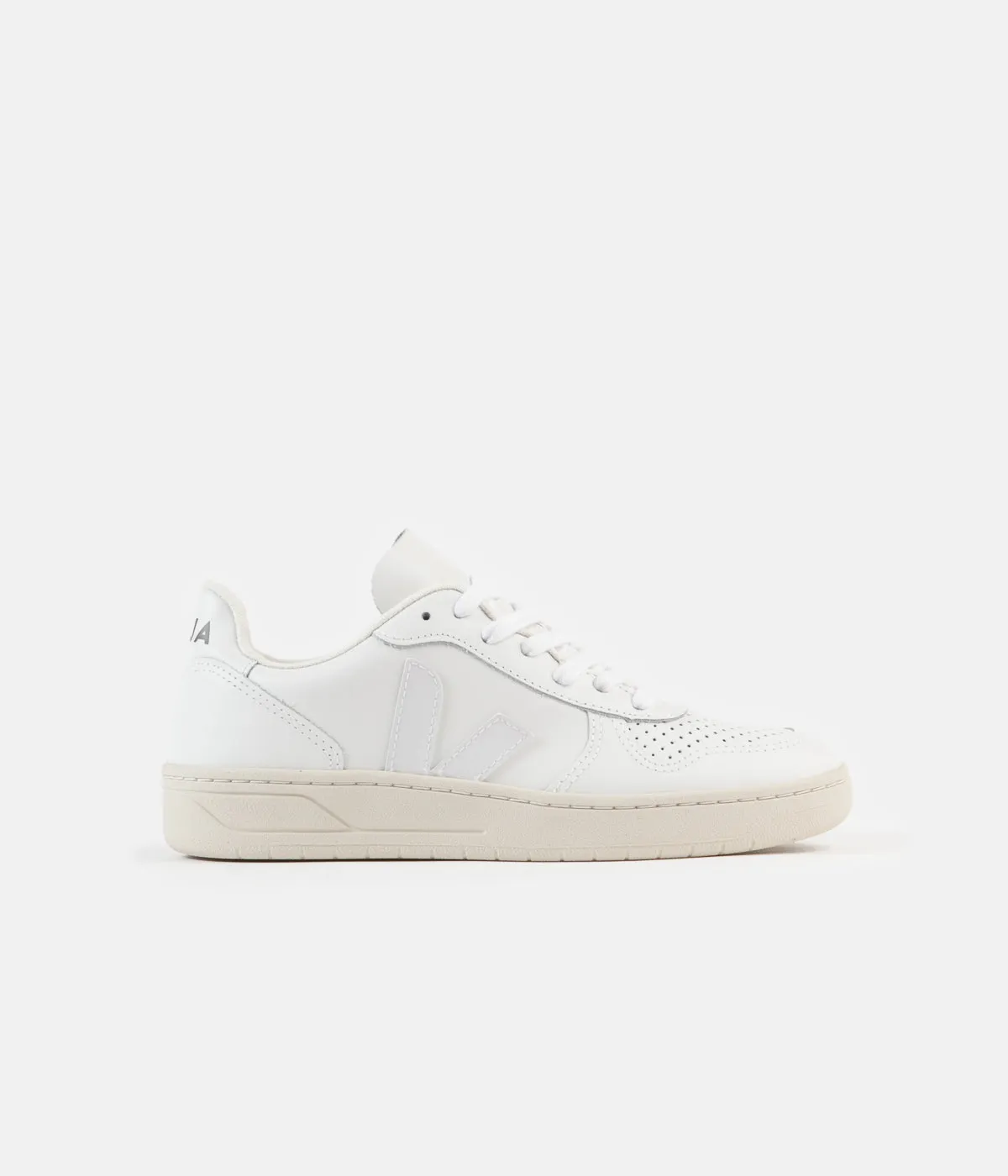 Veja Womens V-10 Leather Shoes - Extra White