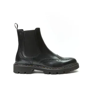 Wing tip chelsea boot black