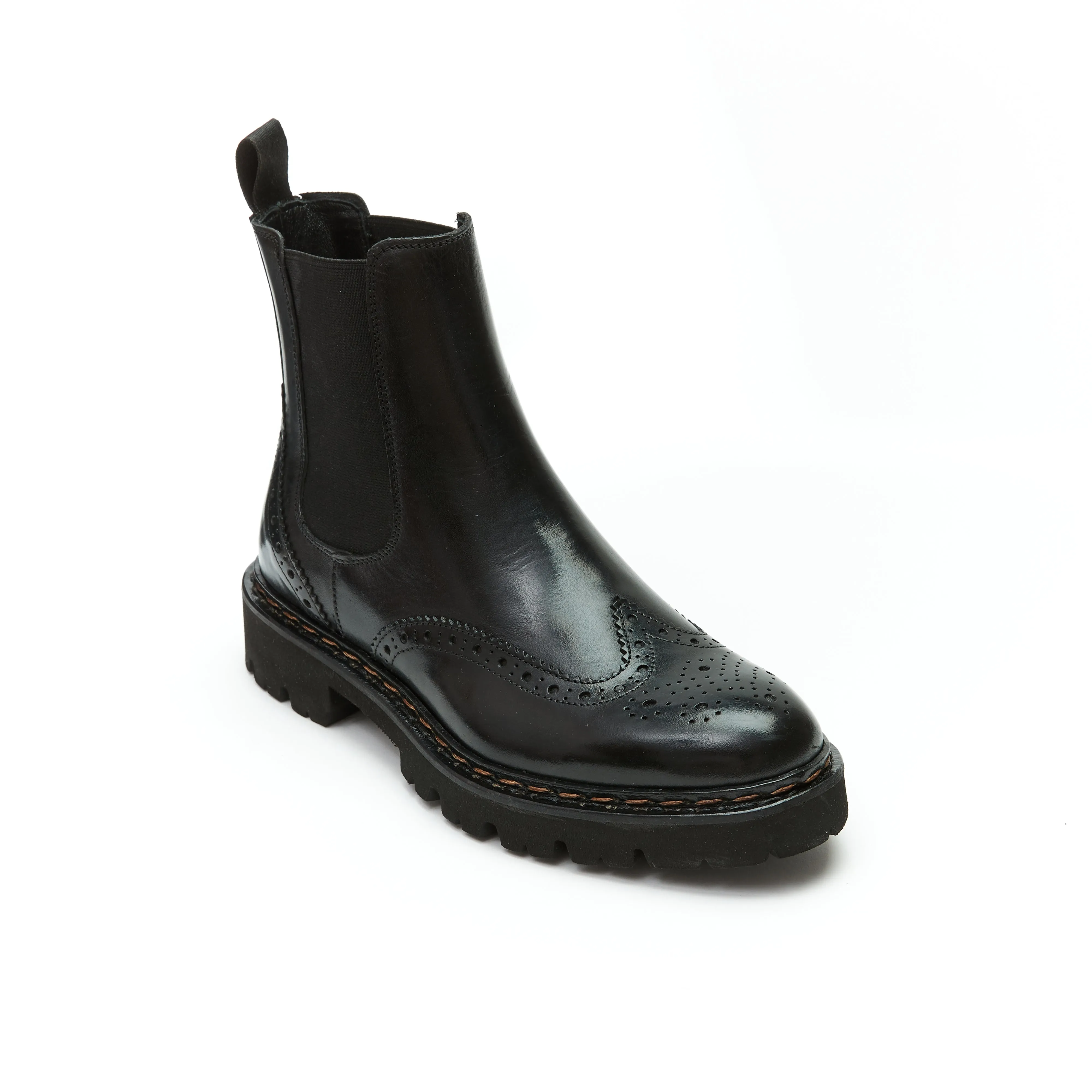 Wing tip chelsea boot black