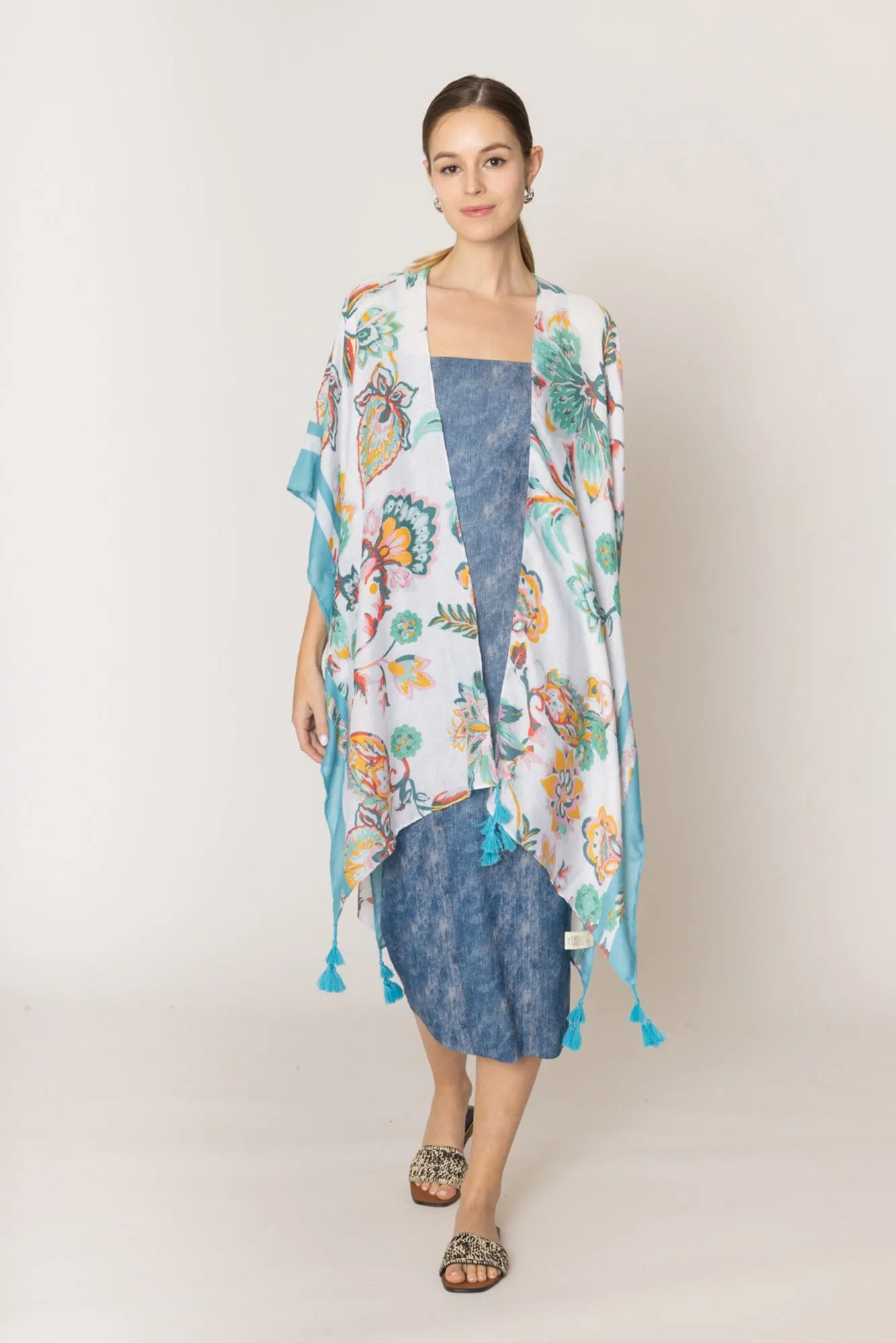 WLK410013 Kinsley Floral Print Kimono With Tassels